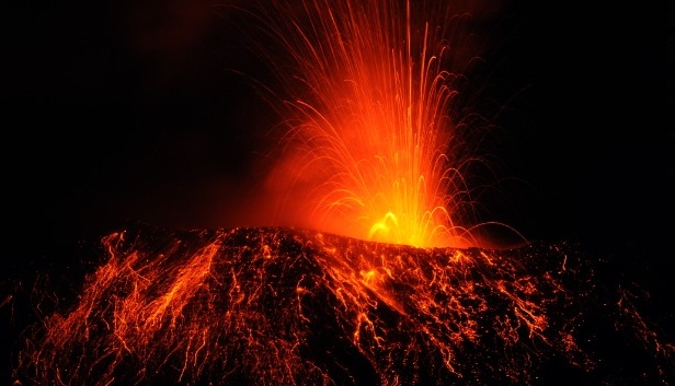 130709134243-volcanoes-tungurahua-horizontal-gallery