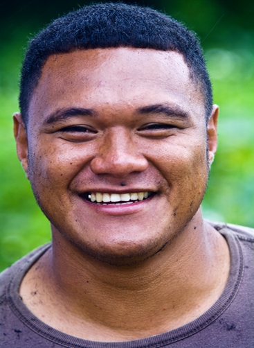 Tongan Man Smiling - TRAVEL TO LITTLE KNOWN PLACES