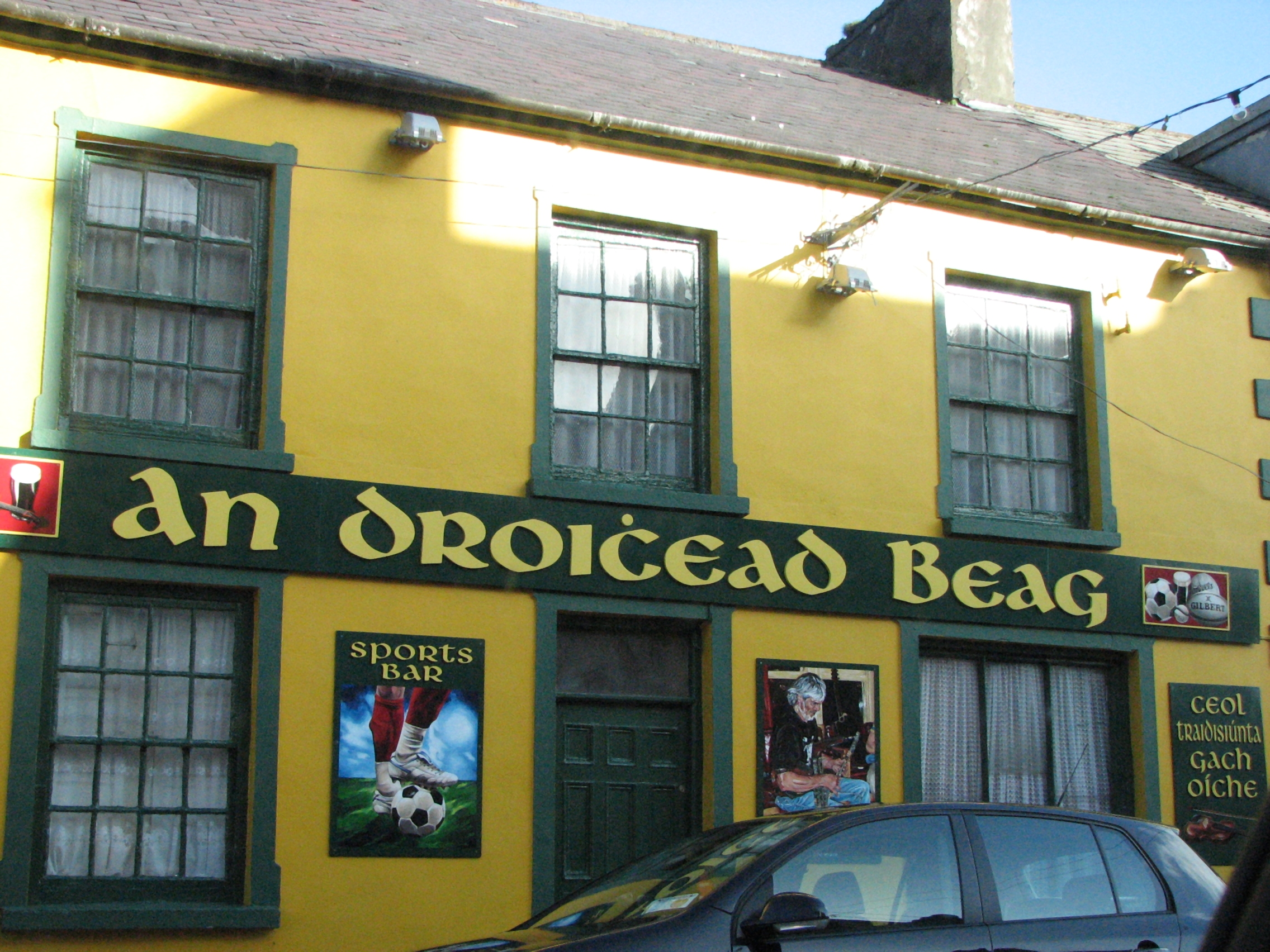 2794 Traditional Pub, Dingle~ - TRAVEL TO LITTLE KNOWN PLACES